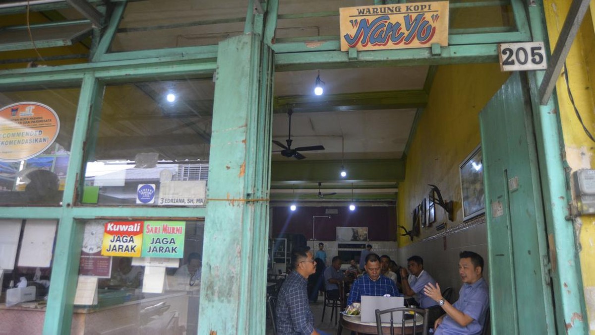 FOTO: Sensasi Nan Yo, Warkop Legendaris di dalam Padang