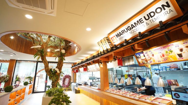 Marugame Udon rayakan pencapaian dengan buka gerai ke-100