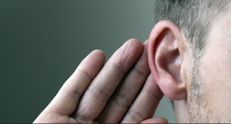 Seni Mendengarkan: Cara Agar Anak Mau Bercerita Jujur Tanpa Rasa Takut